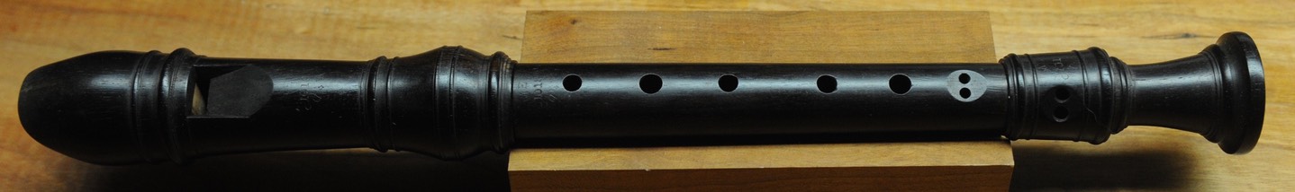 Dolmetsch II 1.jpg