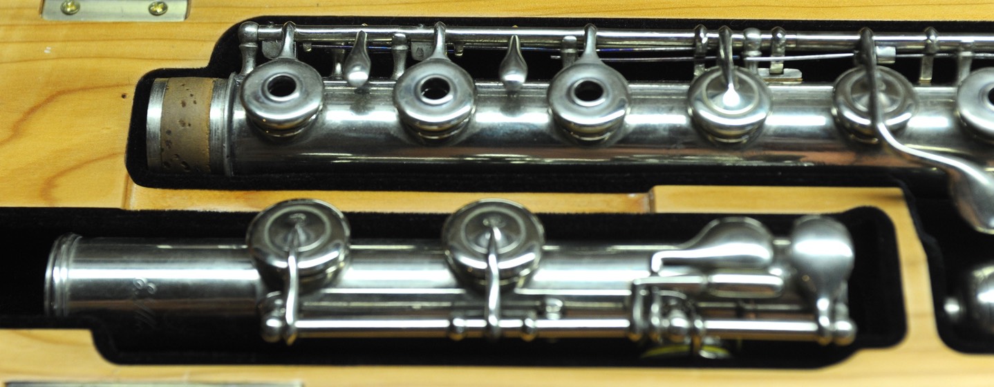 Noe Freres 1-key 2.jpg