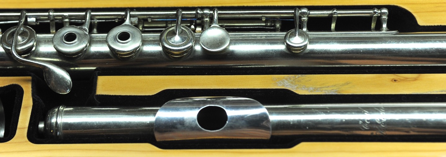 Noe Freres 1-key 3.jpg